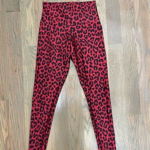 Onzie Leopard legging
